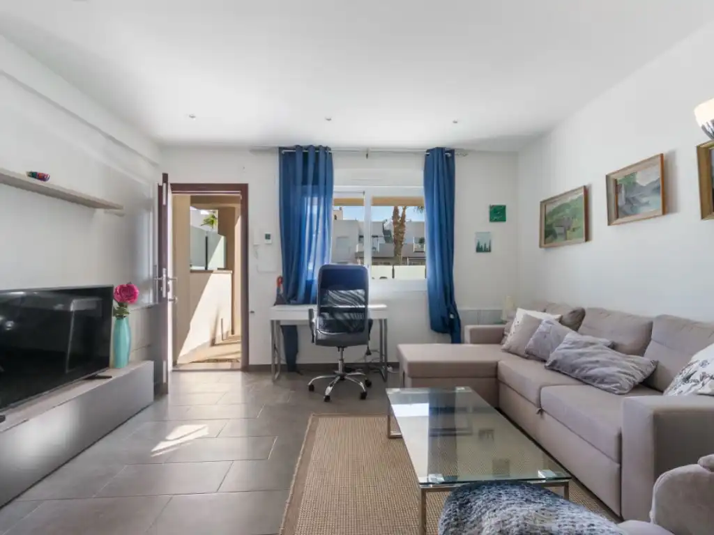 Apartamento con piscina en venta en Calle Gines Saura Sanchez, imagen 7