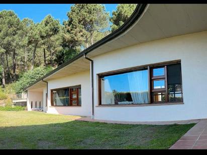 Vista exterior de Casa o xalet en venda en Dosrius amb Calefacció, Jardí privat i Terrassa