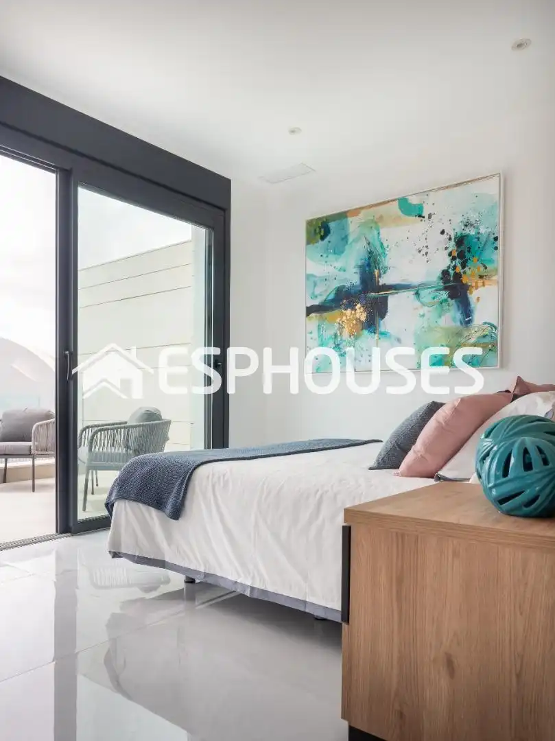 Habitación de Casa adosada en venta en San Pedro del Pinatar con Aire acondicionado, Terraza y Piscina