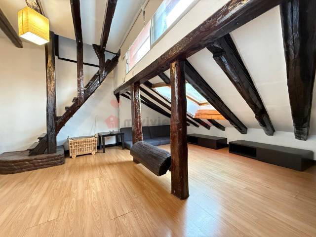 Dúplex en Venta en De Toledo en Embajadores - Lavapiés