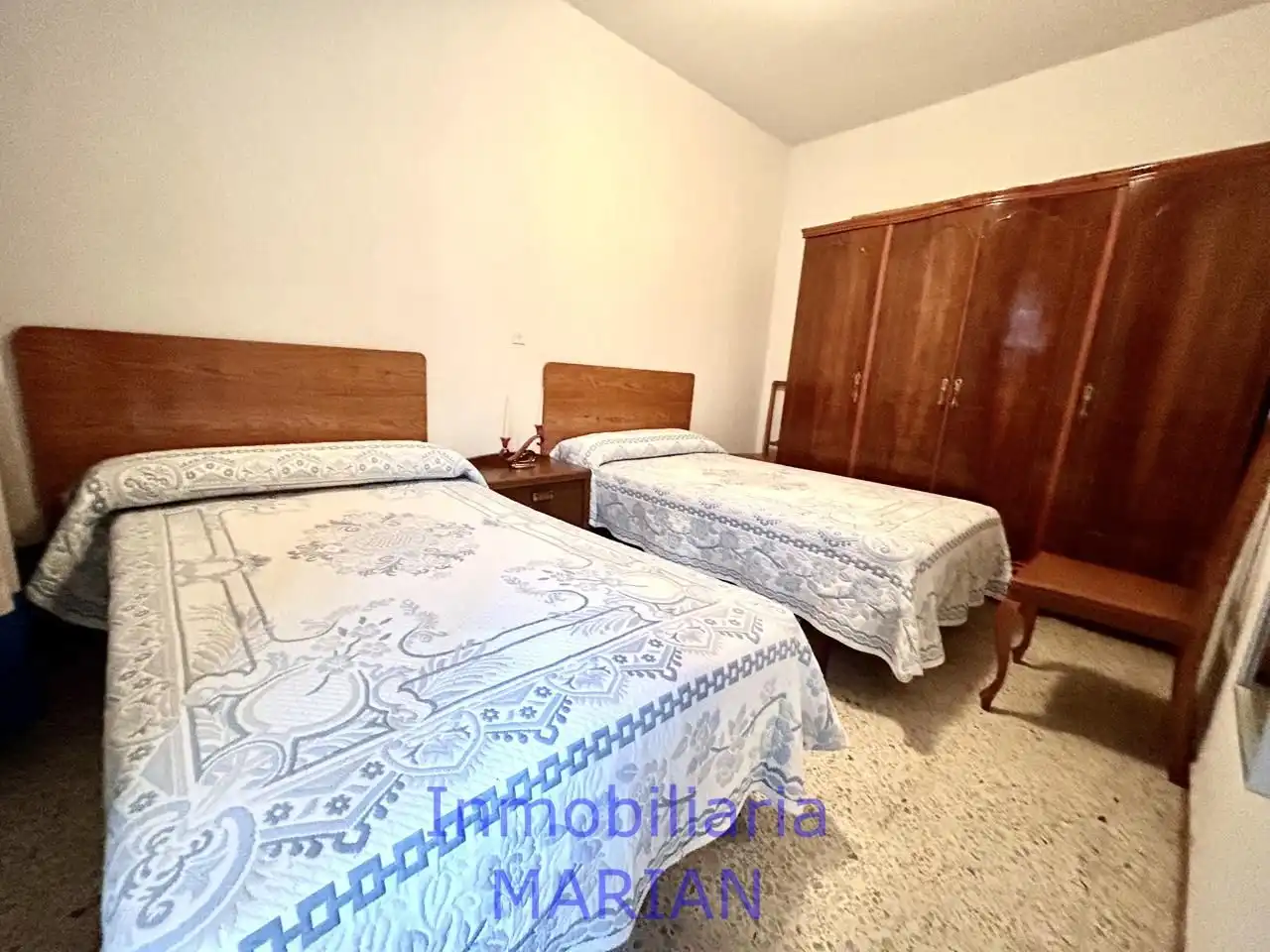Bedroom of Houses for sale in Adrada de Haza  with Furnished