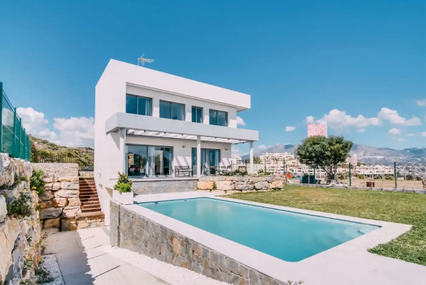 Villa con piscina in vendita a Hipódromo - Cerrado del Águila