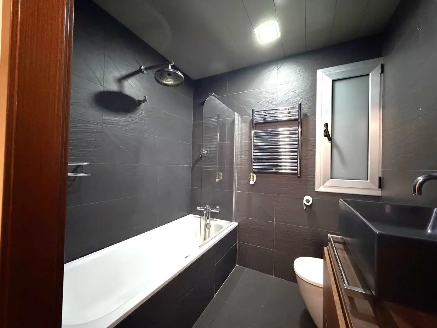 Baño de Piso en venta en Badalona con Aire acondicionado, Parquet y Horno