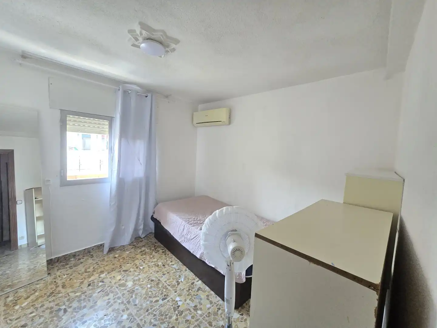 Habitación de Piso en venta en Madrid con Aire acondicionado, Terraza y Amueblado