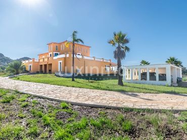 Villa avec balcon à vendre à La Sella