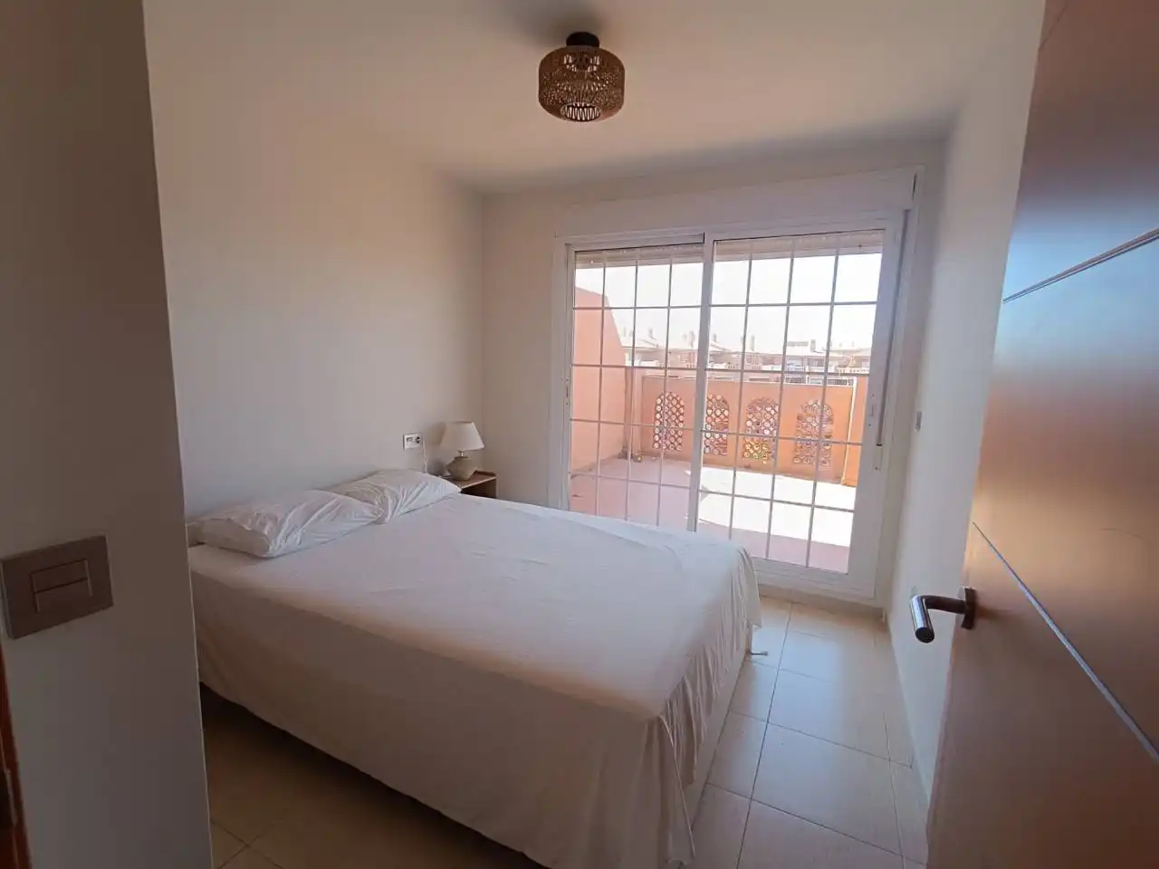 Schlafzimmer von Dachboden zum Verkauf in El Ejido mit Klimaanlage, Heizung und Terrasse