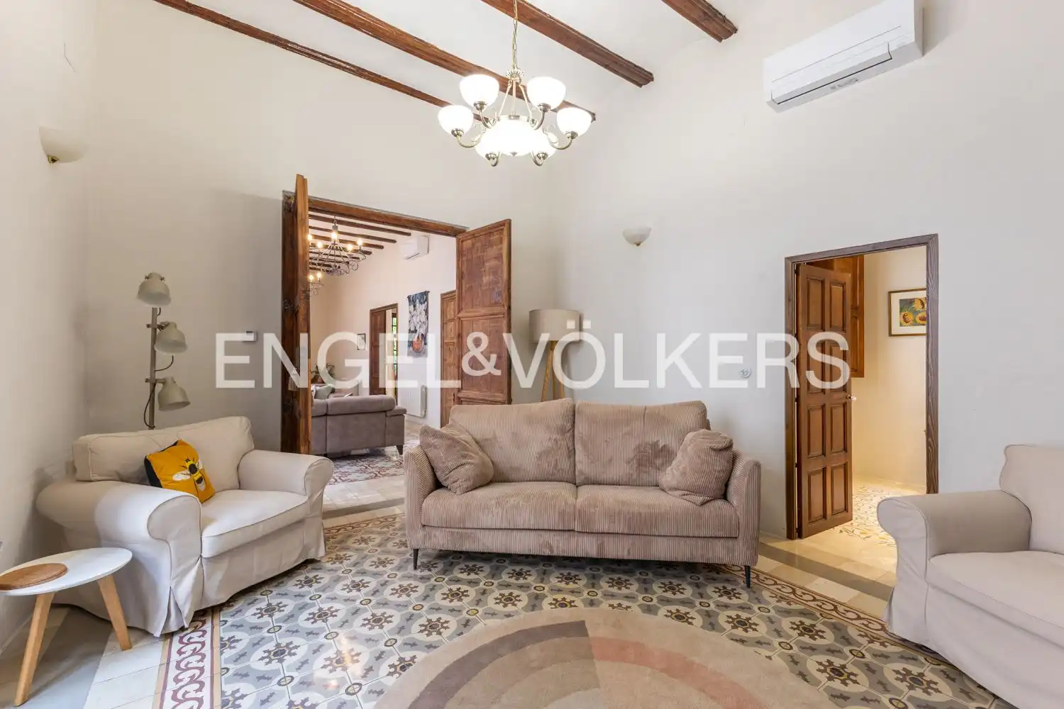 Sala d'estar de Casa adosada en venda en Xàtiva amb Calefacció, Terrassa i Piscina