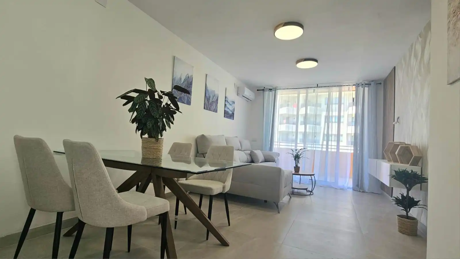 Vista exterior de Pis en venda en Fuengirola amb Aire condicionat, Calefacció i Terrassa