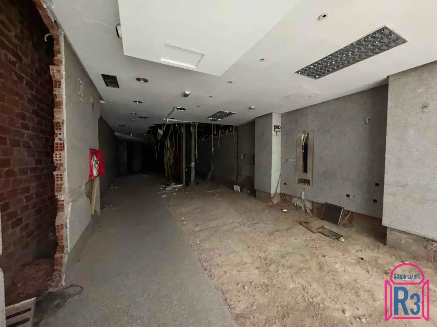 Business premises to rent in Ramiro Valbuena, imagen 23