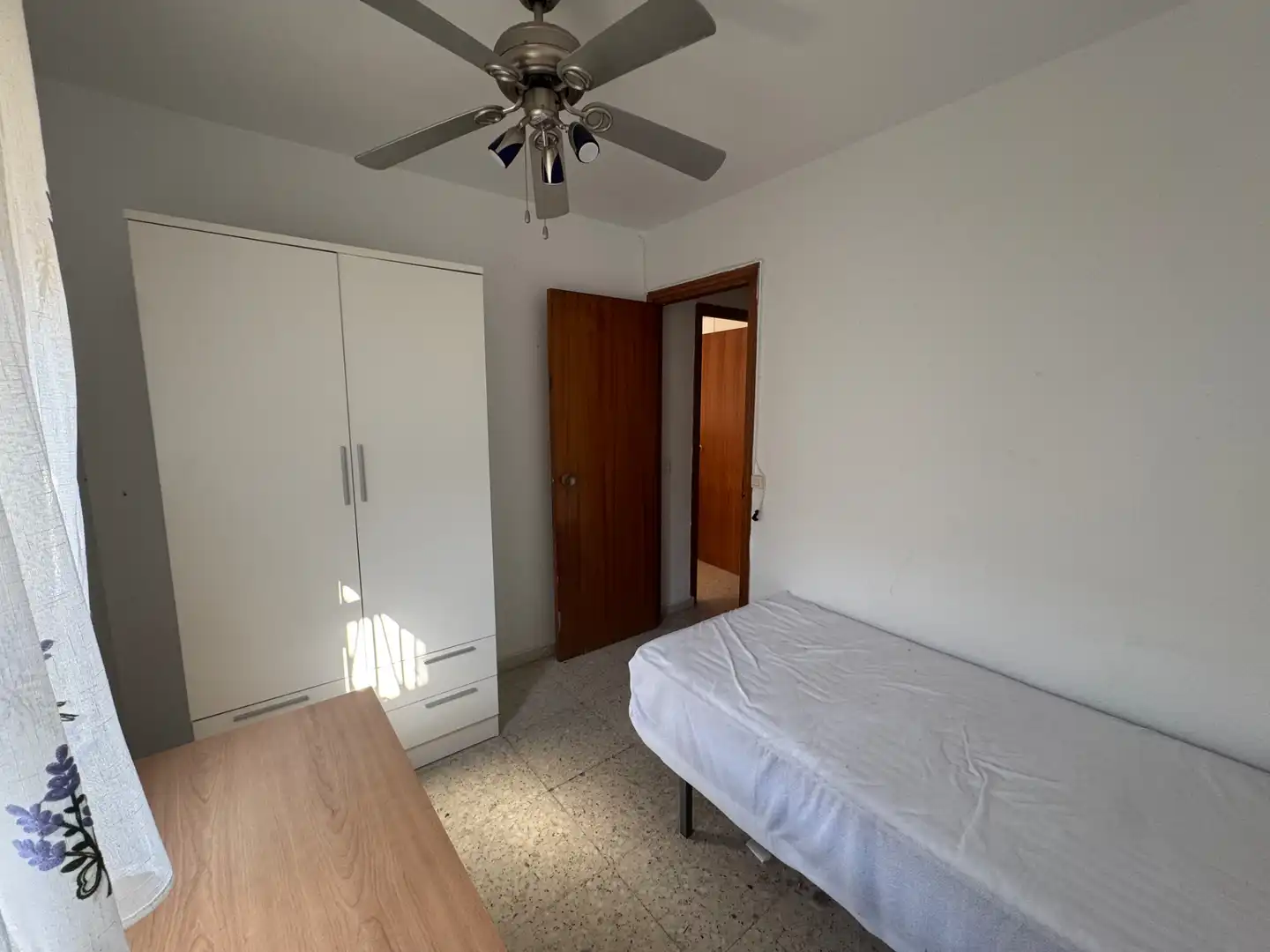 Habitación de Piso de alquiler en Jaén con Aire acondicionado, Terraza y Amueblado