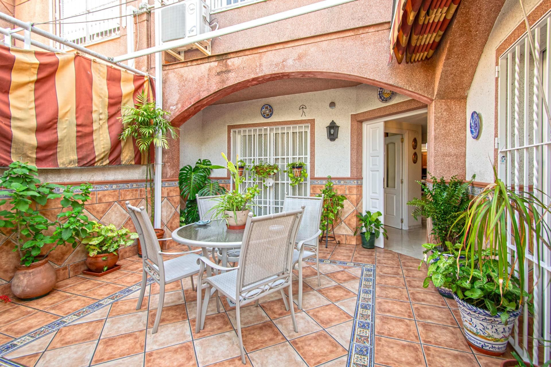 Terrace of Single-family semi-detached for sale in  Sevilla Capital  with Air Conditioner and Community pool