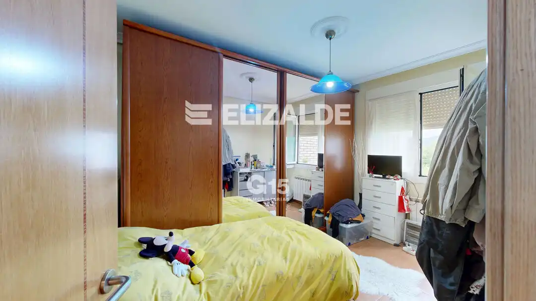 Habitación de Piso en venta en Donostia - San Sebastián  con Calefacción, Trastero y Balcón