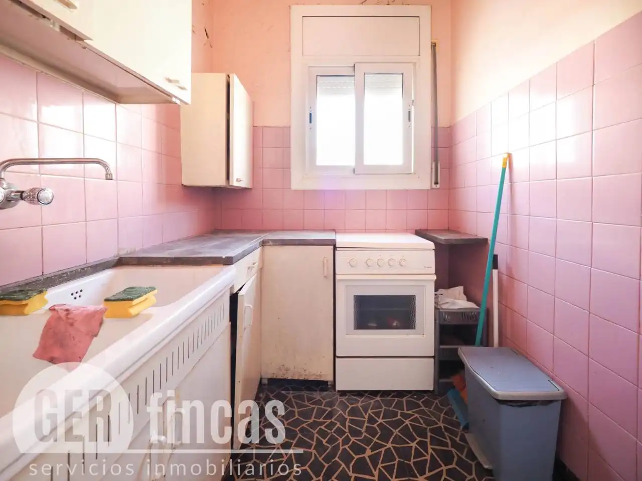 Cocina de Piso en venta en Terrassa con Terraza
