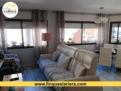 Sala d'estar de Pis en venda en Arenys de Mar amb Aire condicionat, Calefacció i Traster