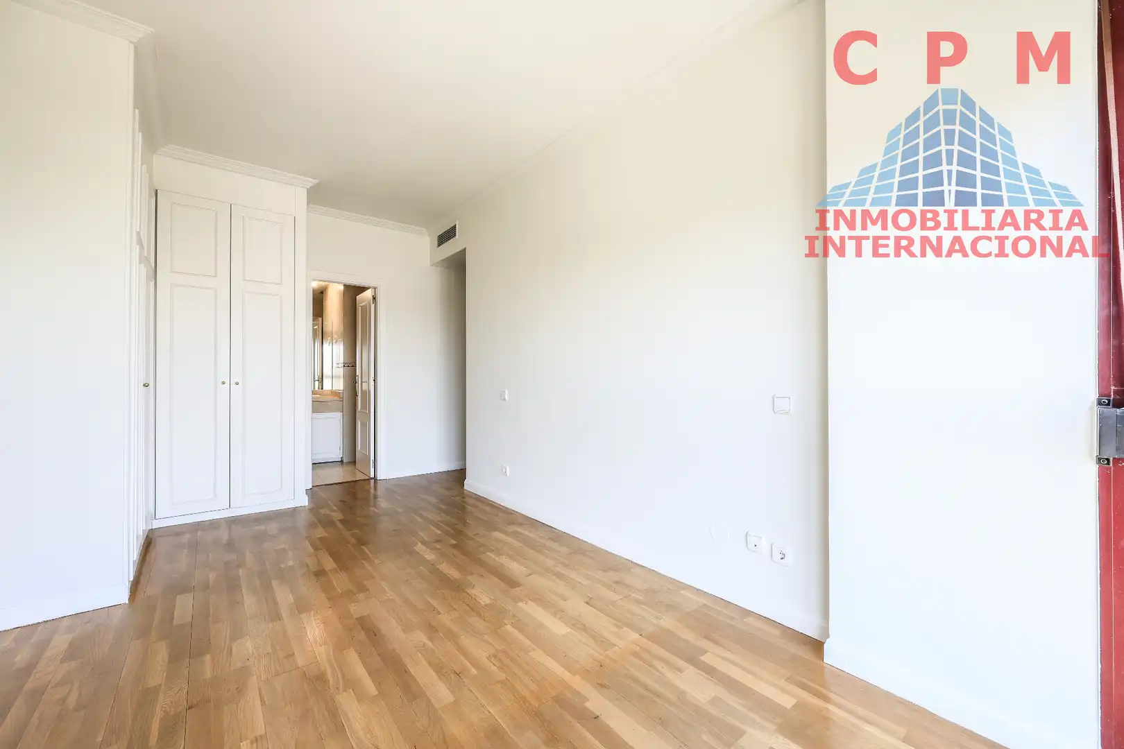 Dormitori de Pis de lloguer en Madrid amb Aire condicionat, Calefacció i Parquet