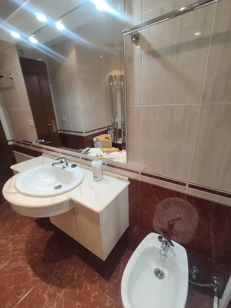 Badezimmer von Wohnung zur Miete in Salamanca mit Heizung, Terrasse und Abstellraum
