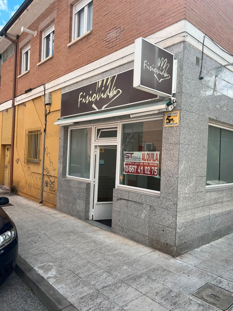 Local de lloguer en Soto del Real amb Aire condicionat, Calefacció i Moblat