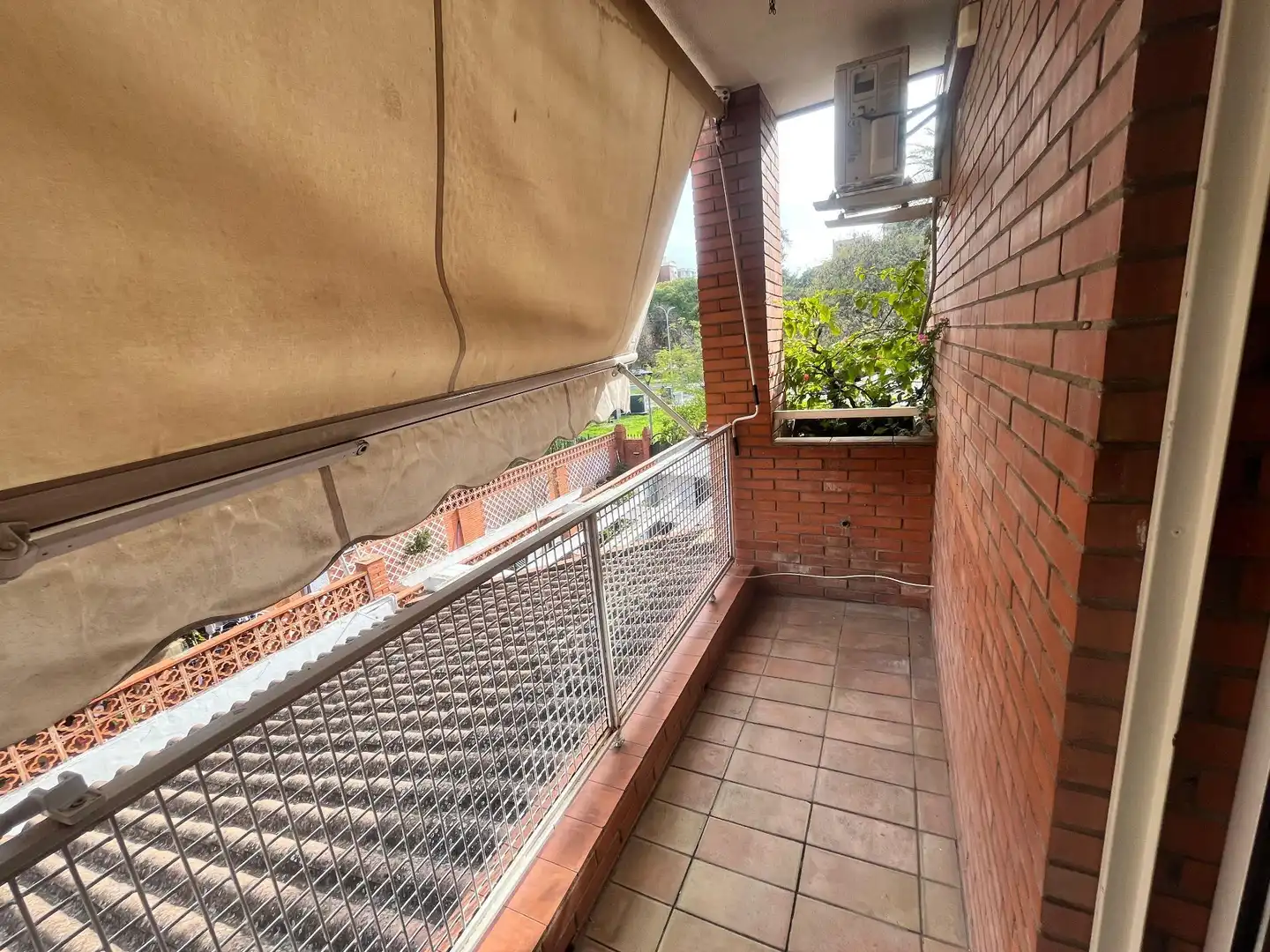 Balcony of Houses for sale in Sevilla  with Air Conditioner, Heating and Private garden