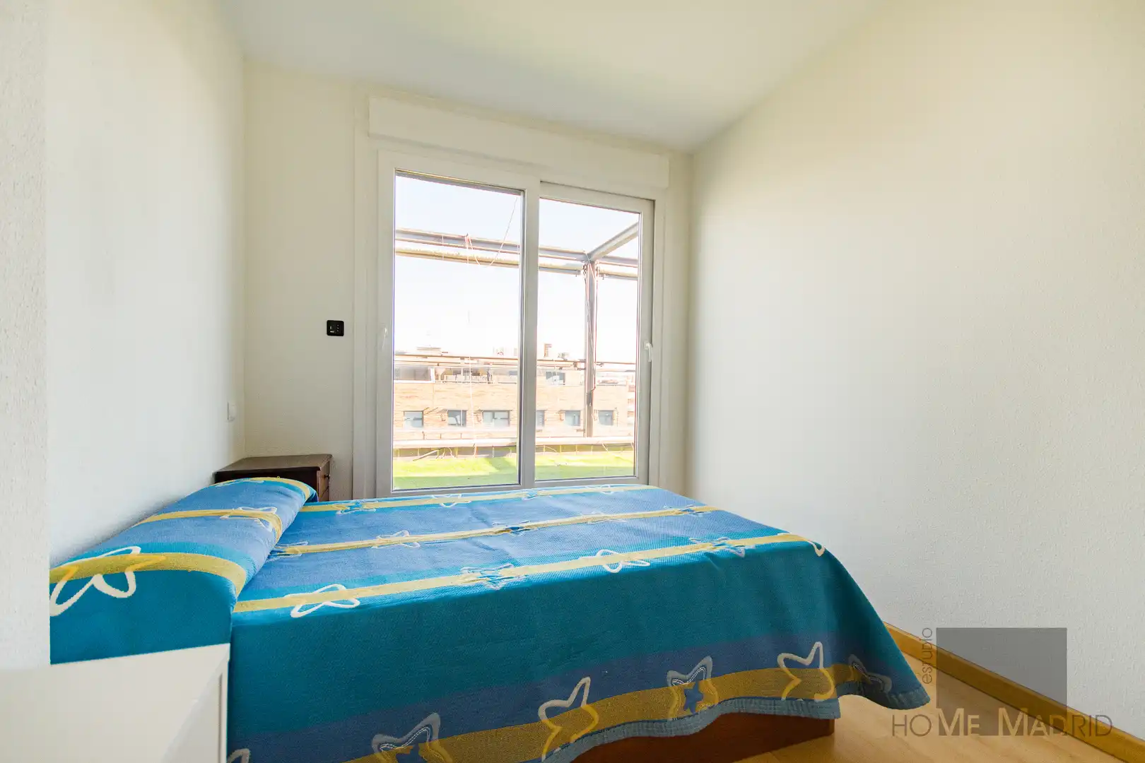 Schlafzimmer von Dachboden zum Verkauf in Madrid mit Klimaanlage, Heizung und Parkett