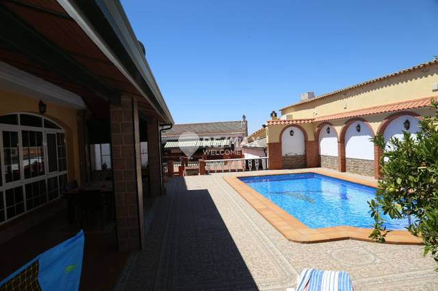 Casa-chalet en Venta en Grano de Oro en Valencia de las Torres