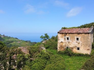 Terreny residencial en venda a Cudillero