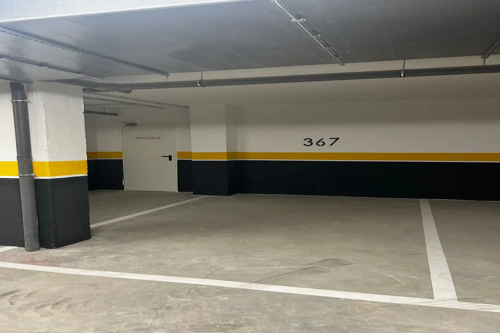 Parkplatz von Dachboden zur Miete in Fuengirola mit Terrasse