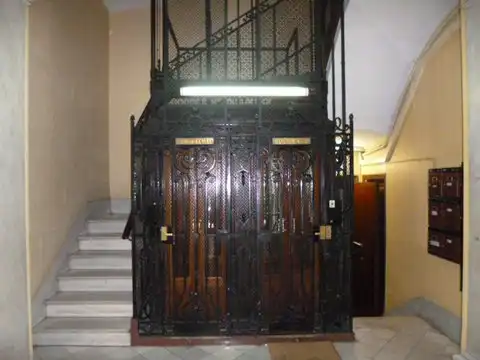 Office for rent in Barcelona  with Air Conditioner