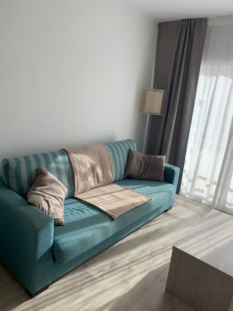 Sala de estar de Apartamento de alquiler en L'Estartit con Aire acondicionado, Calefacción y Terraza