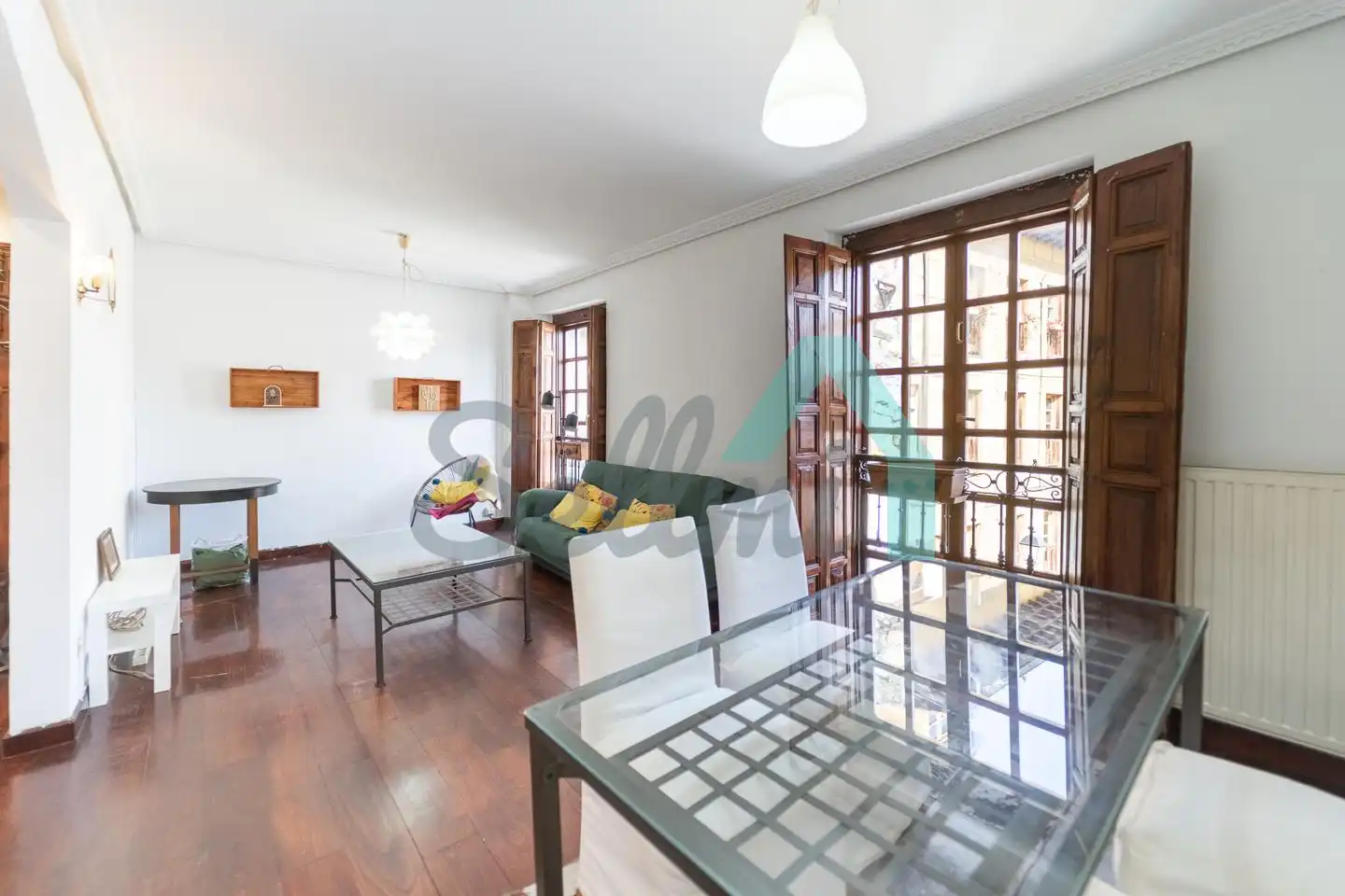 Sala de estar de Dúplex de alquiler en Oviedo  con Calefacción, Parquet y Amueblado