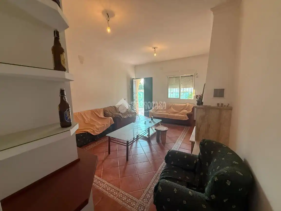 Sala d'estar de Finca rústica en venda en Arahal amb Calefacció i Terrassa