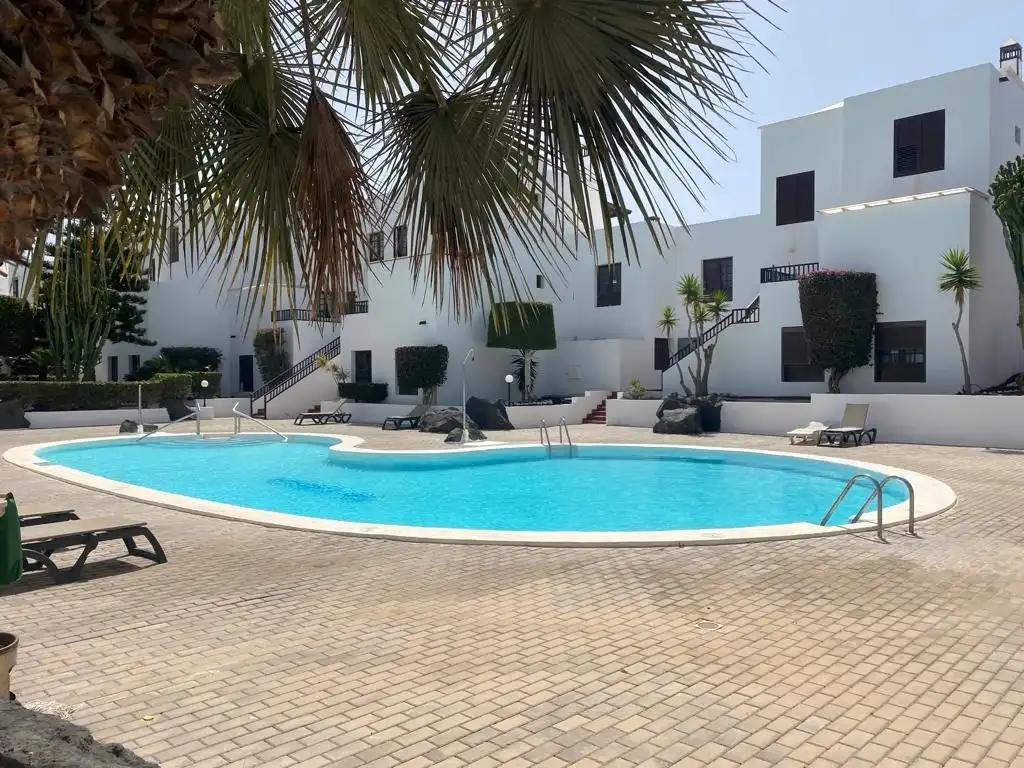 Piscina de Apartament en venda en Teguise amb Piscina comunitària