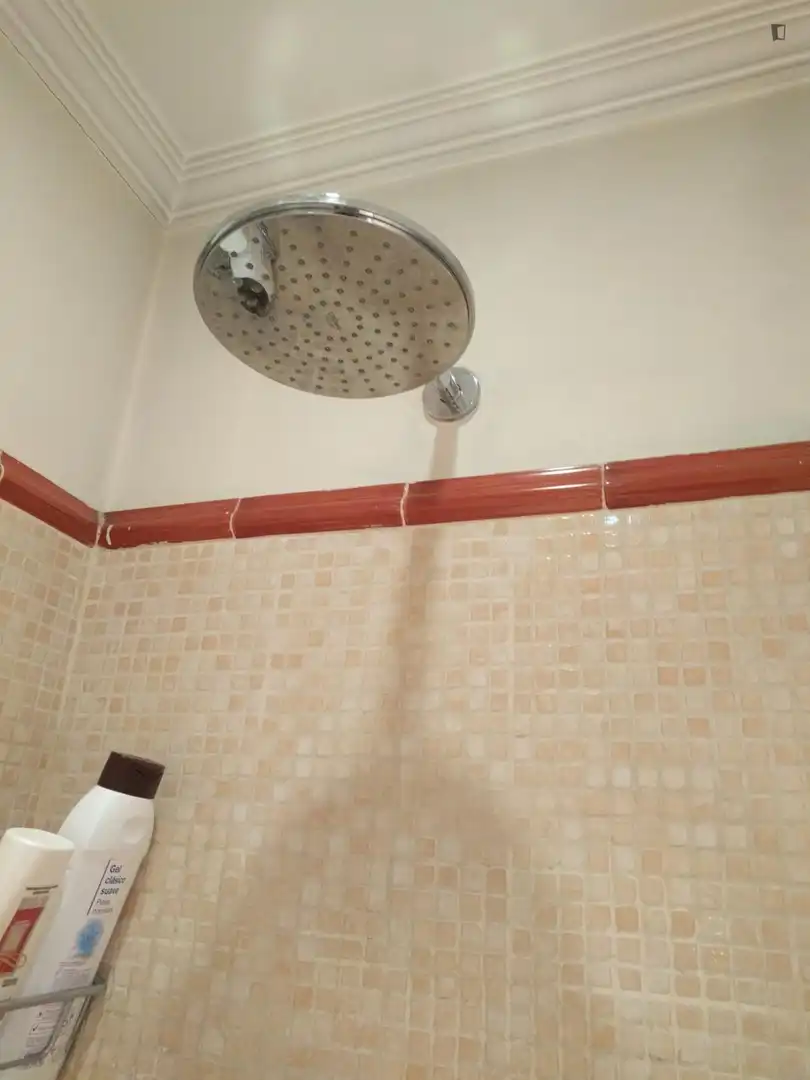 Baño de Apartamento de alquiler en Madrid con Aire acondicionado, Amueblado y Lavadora