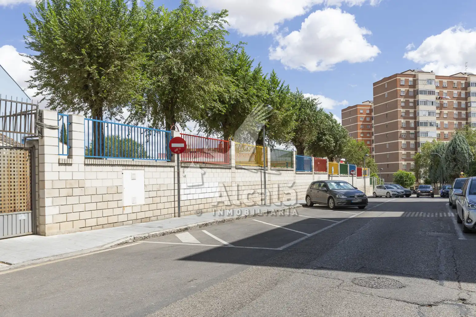 Außenansicht von Garage zum Verkauf in Guadalajara