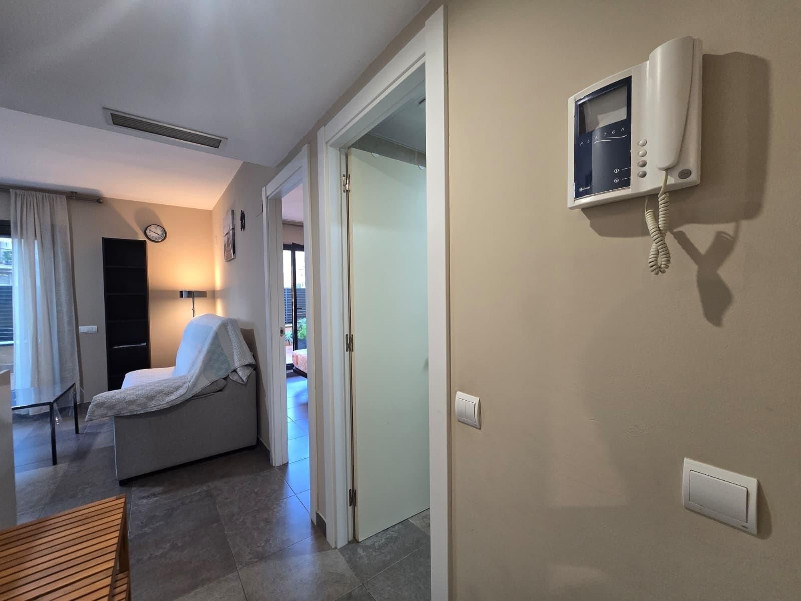 Habitación de Piso de alquiler en Arenys de Munt con Jardín privado, Terraza y Balcón