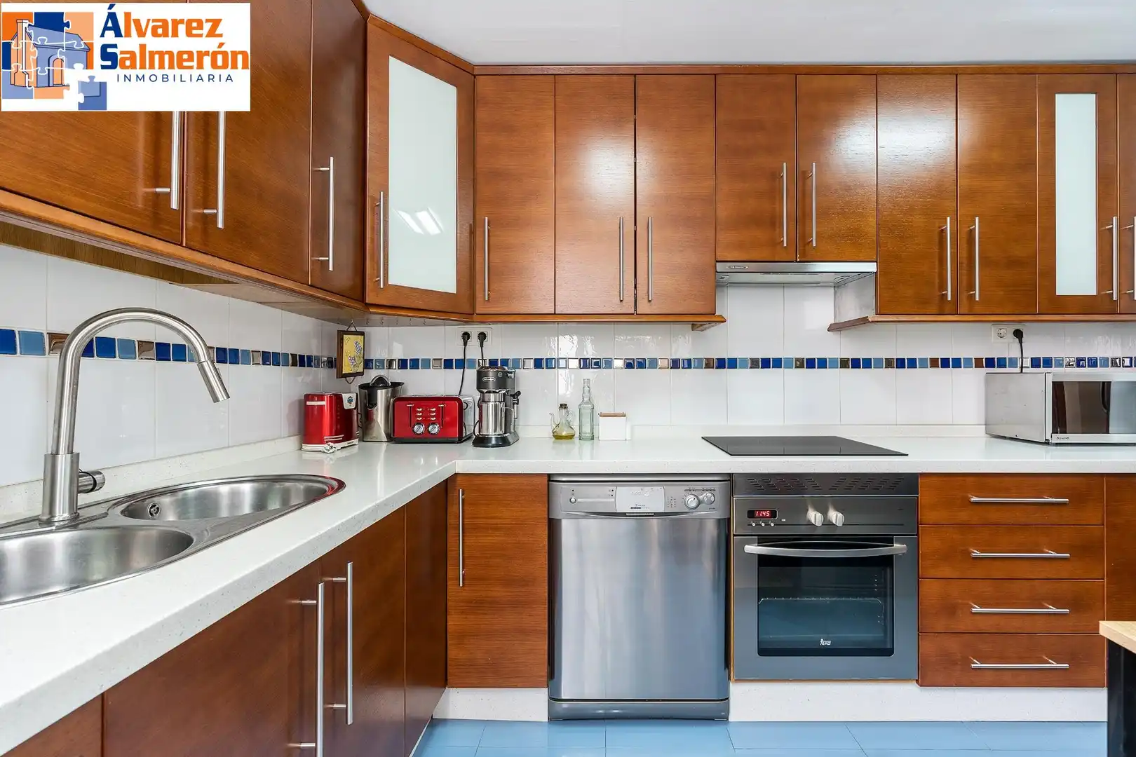 Kitchen of Flat for sale in Ronda