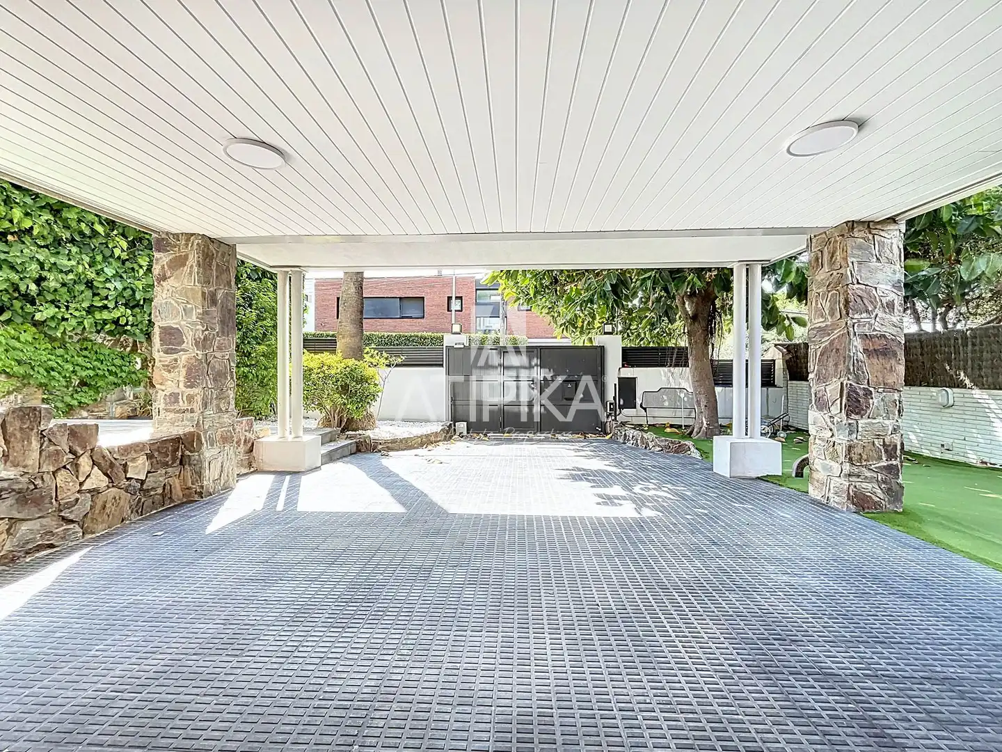 Vista exterior de Casa o xalet en venda en Castelldefels amb Aire condicionat, Calefacció i Parquet