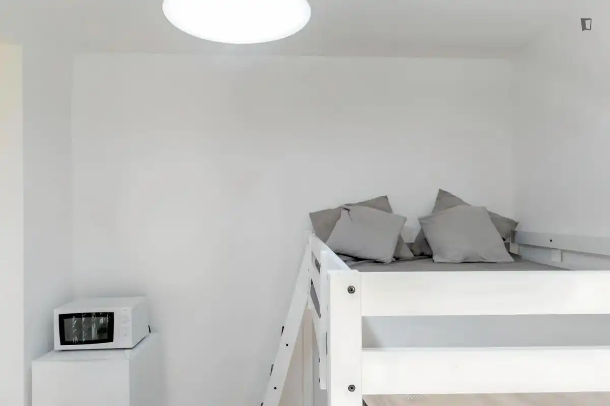 Study for rent in Argüelles