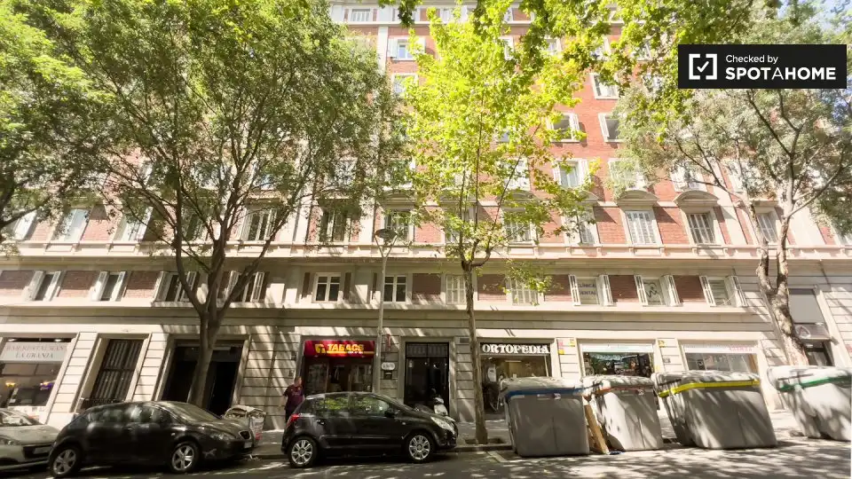 Exterior view of Flat for rent in Barcelona  with Air Conditioner, Heating and Furnished