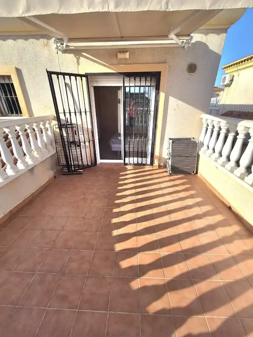 Terrassa de Casa adosada en venda en Torrevieja amb Aire condicionat