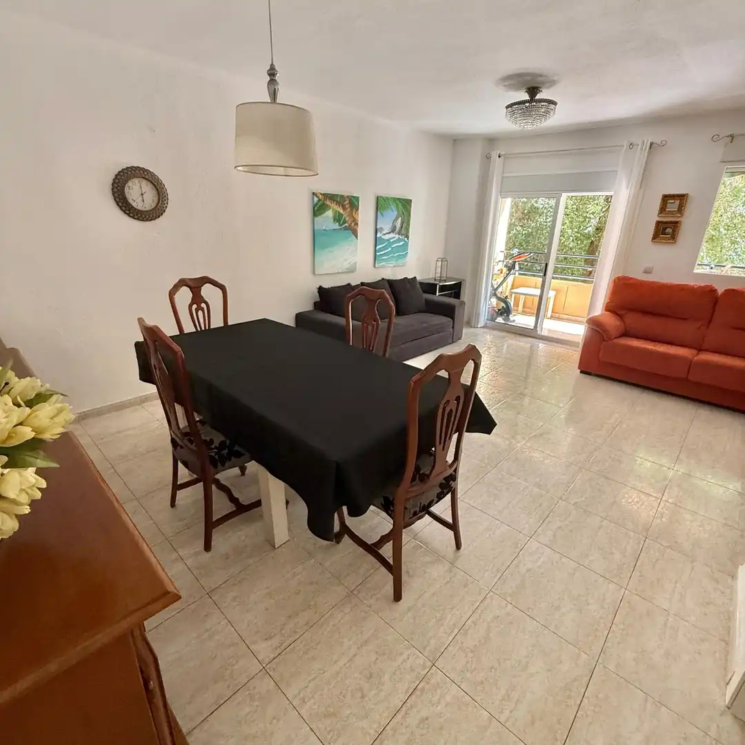 Comedor de Piso en venta en Valencia con Aire acondicionado, Horno y Balcón
