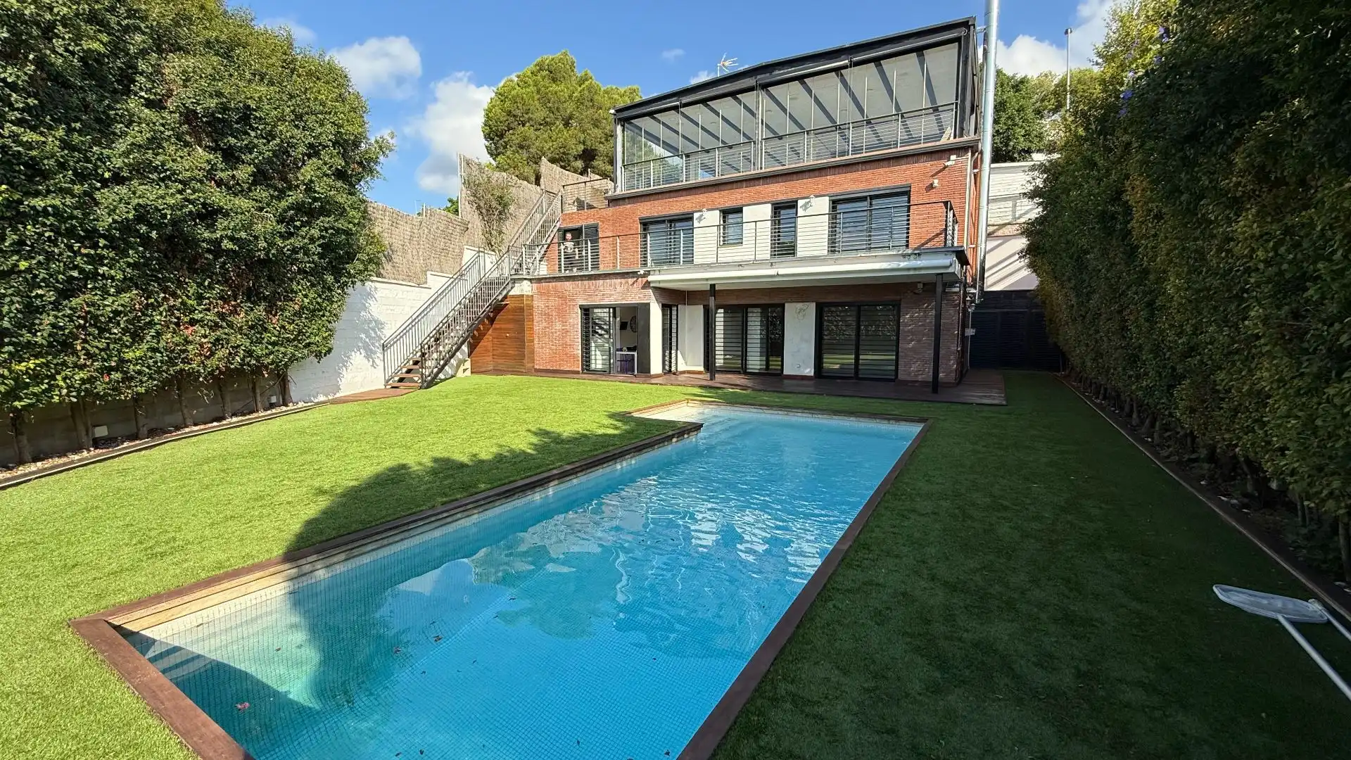 Haus mit Pool zum Verkauf in Montmar