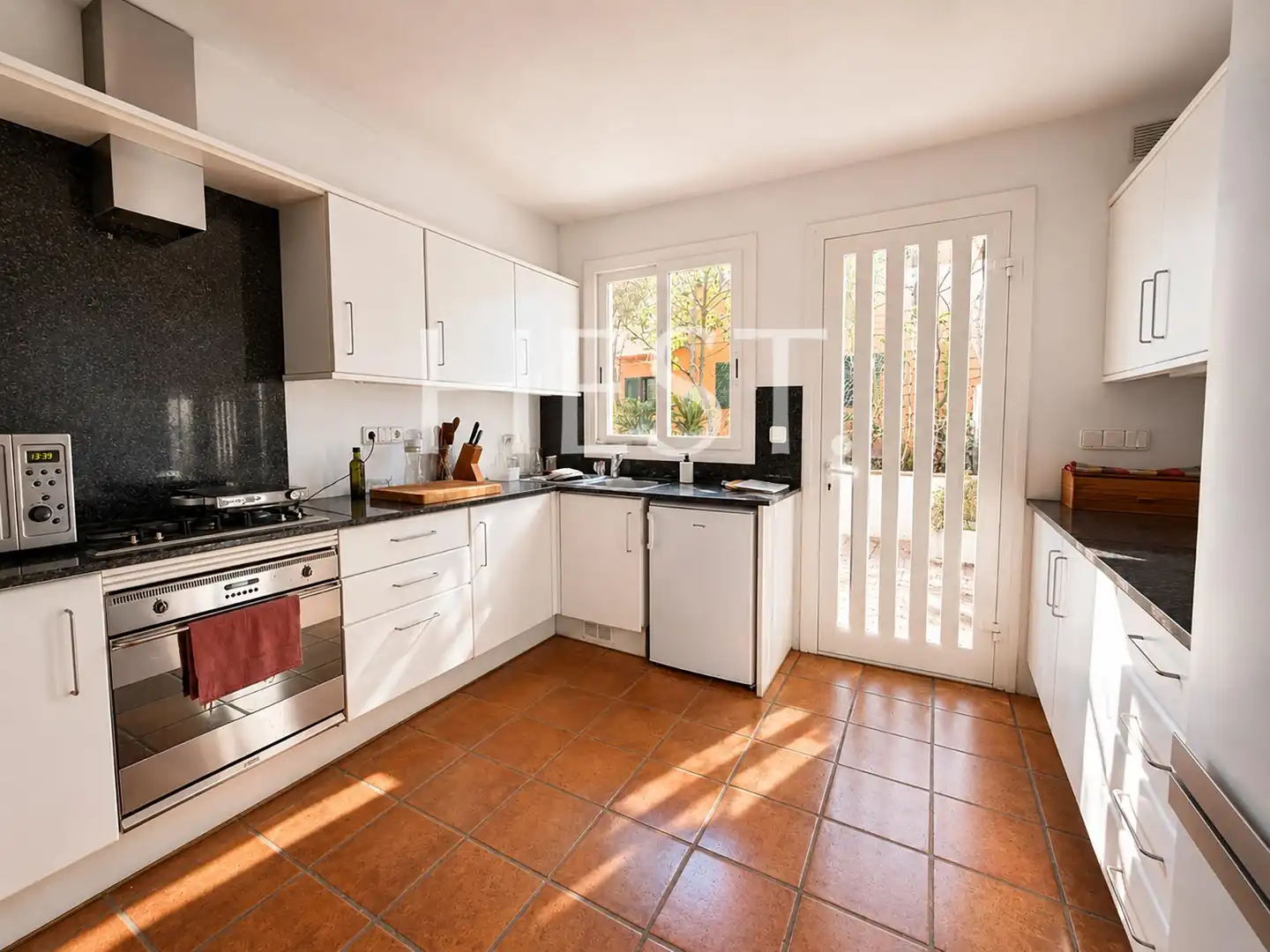 Chalet con piscina en venta en Carrer Ginestera, imagen 20