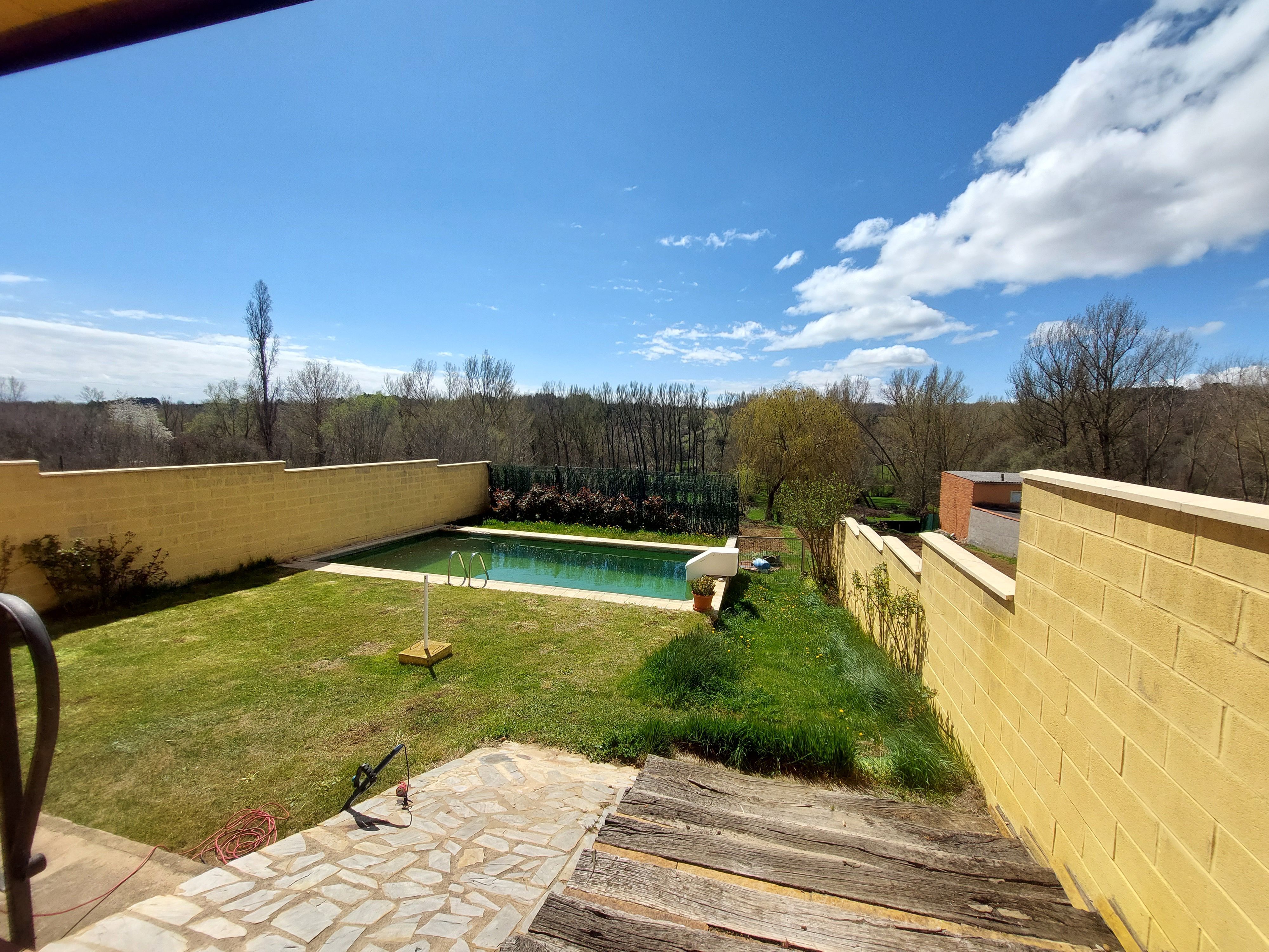 Swimming pool of House or chalet for sale in San Andrés del Rabanedo  with Heating, Private garden and Parquet flooring