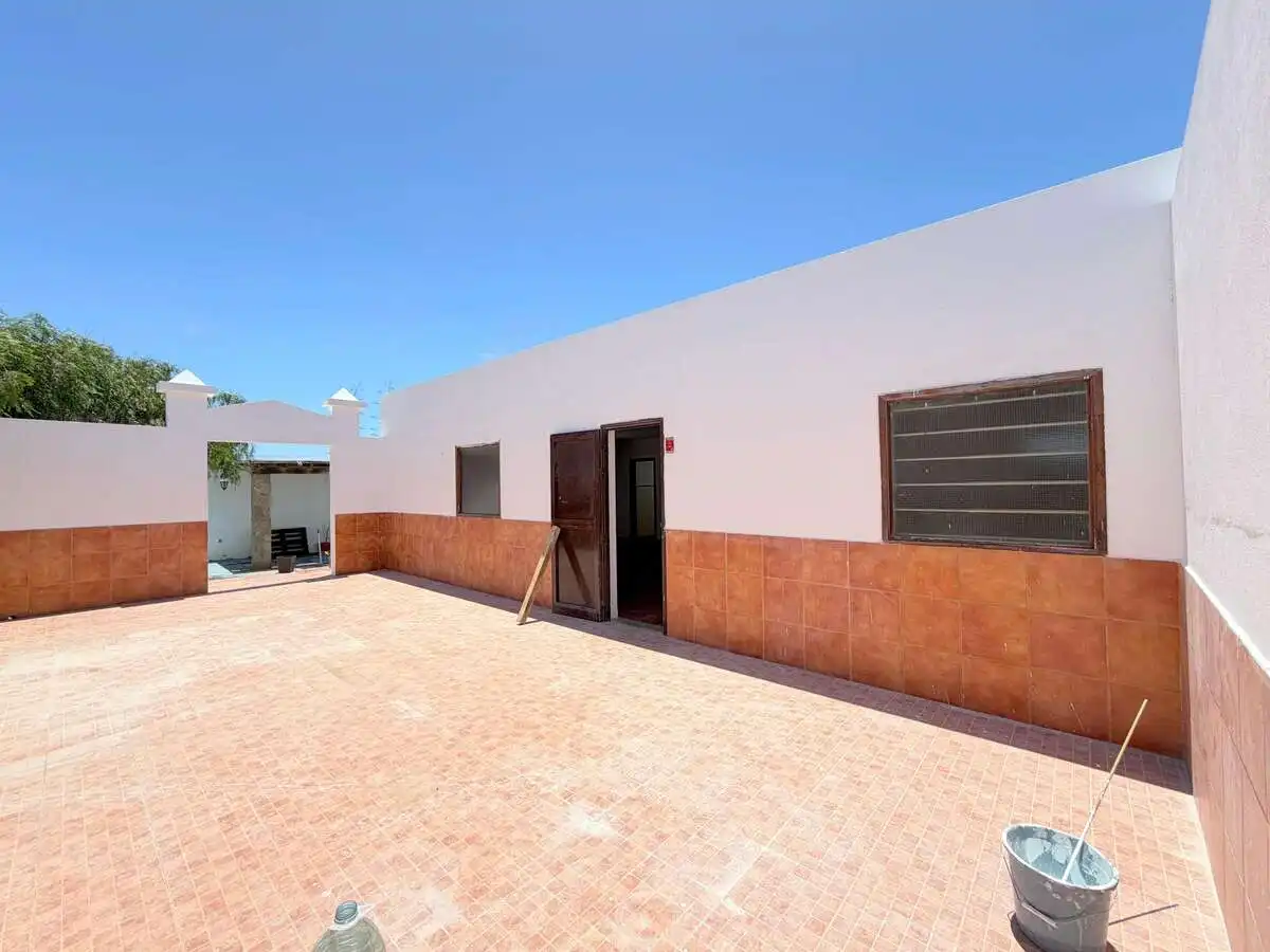 Vista exterior de Casa o chalet en venta en San Bartolomé con Terraza y Piscina