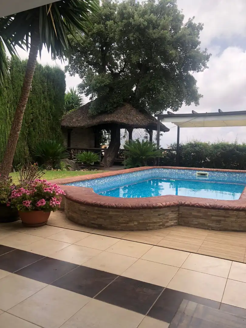 Piscina de Casa adosada en venta en Ojén con Aire acondicionado, Amueblado y TV