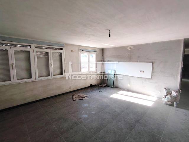 Local comercial en Venta en Buenaventura Castro Rial en Cee