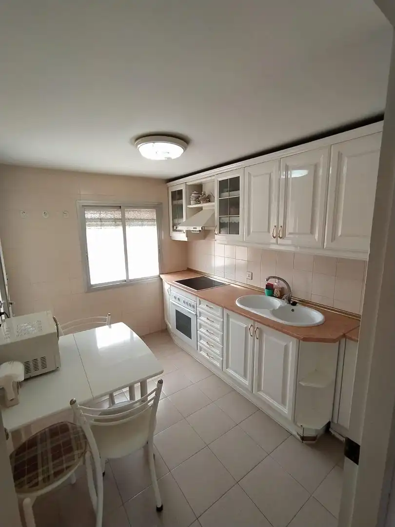 Cocina de Piso de alquiler en Almería con Amueblado y Balcón