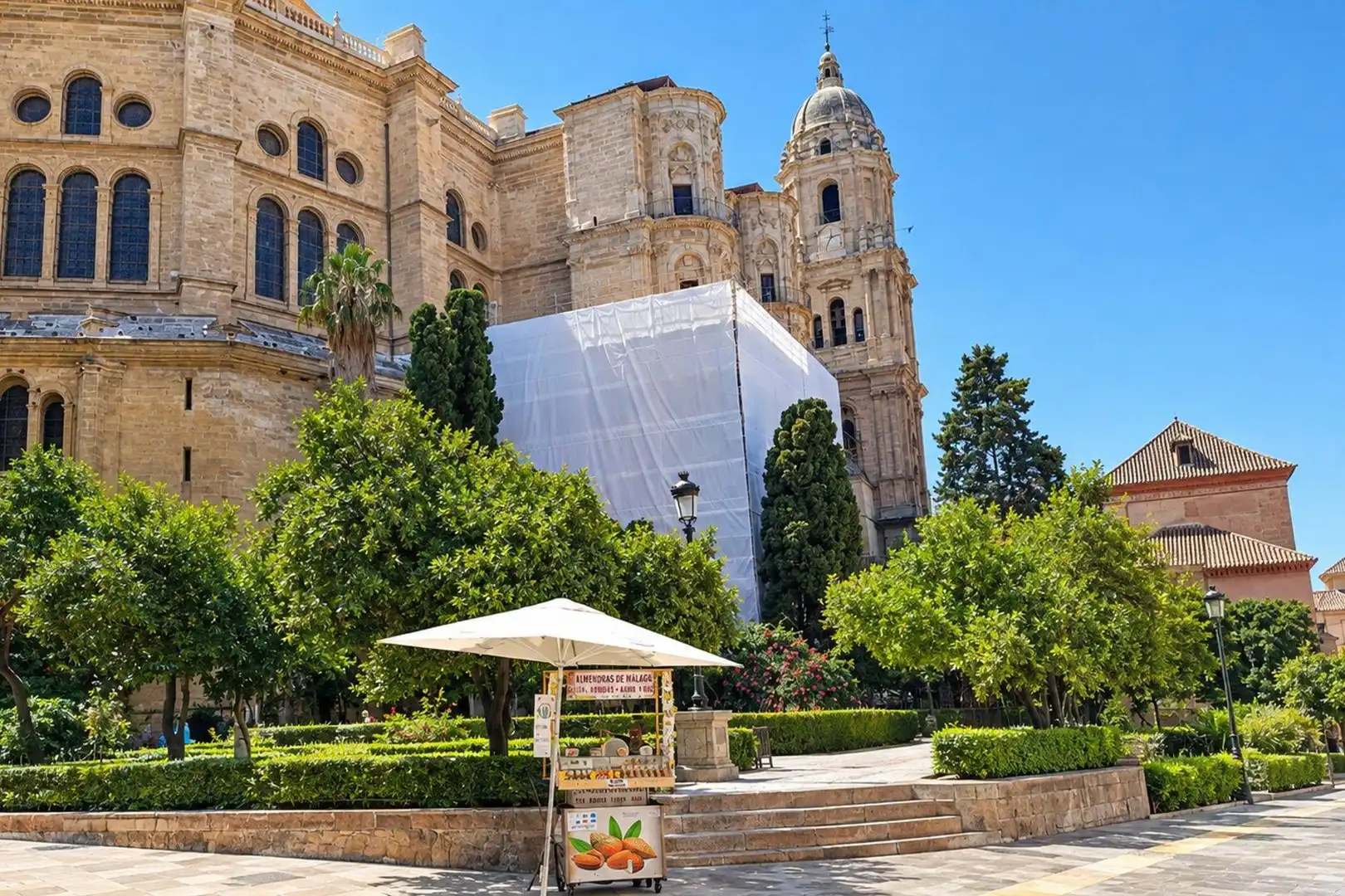 Vista exterior de Edifici en venda en Málaga