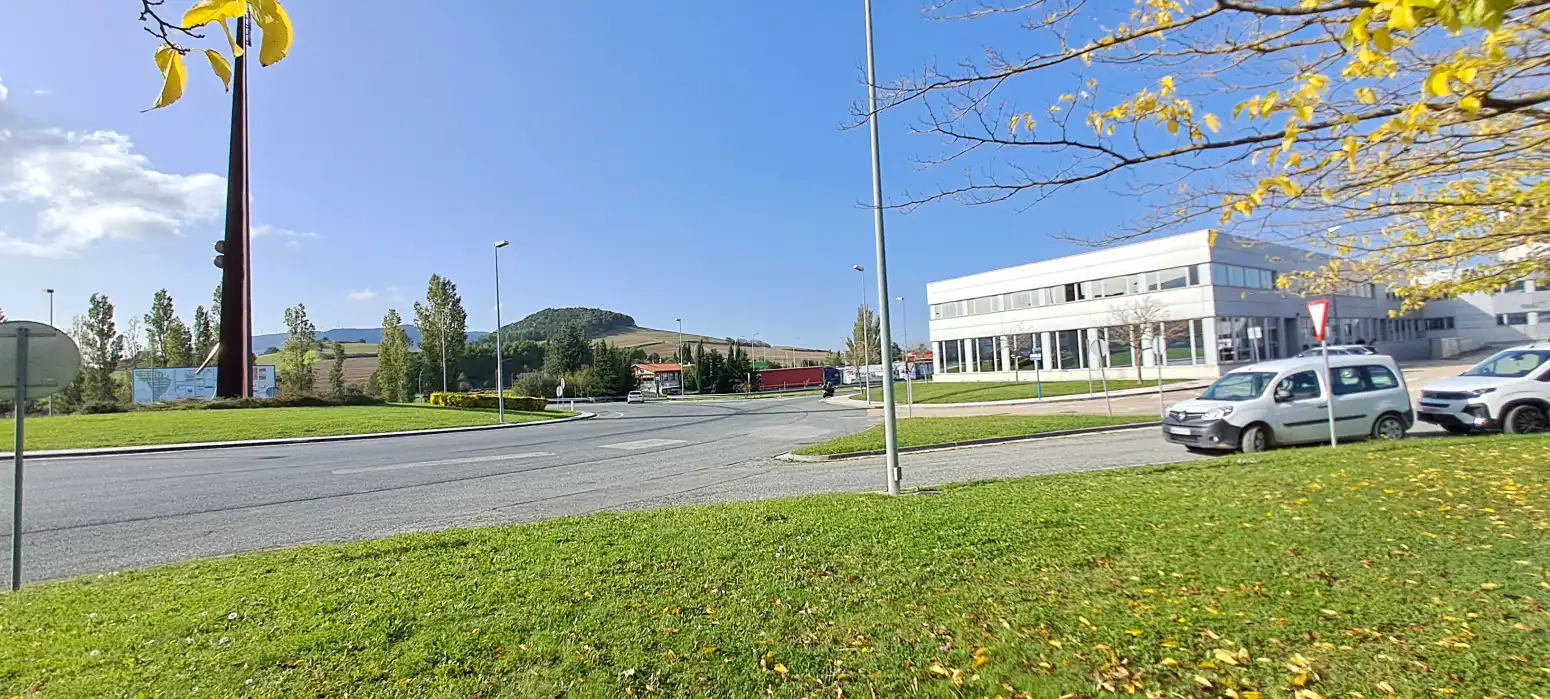 Vista exterior de Oficina de alquiler en Valle de Elorz / Elortzibar con Calefacción