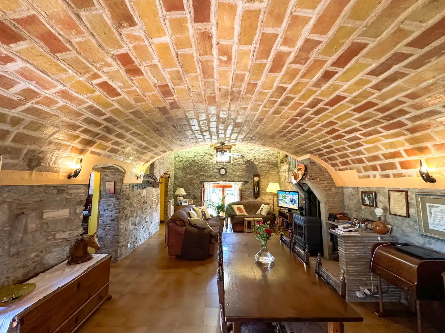 Casa rústica con piscina en venta en Aiguaviva, imagen 10